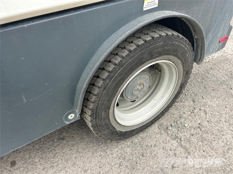 Ravo 5SER Sweeper Truck Utcaseprő teherautók