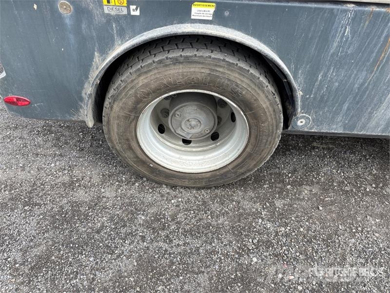 Ravo on Ravo 5SER Sweeper Truck Utcaseprő teherautók