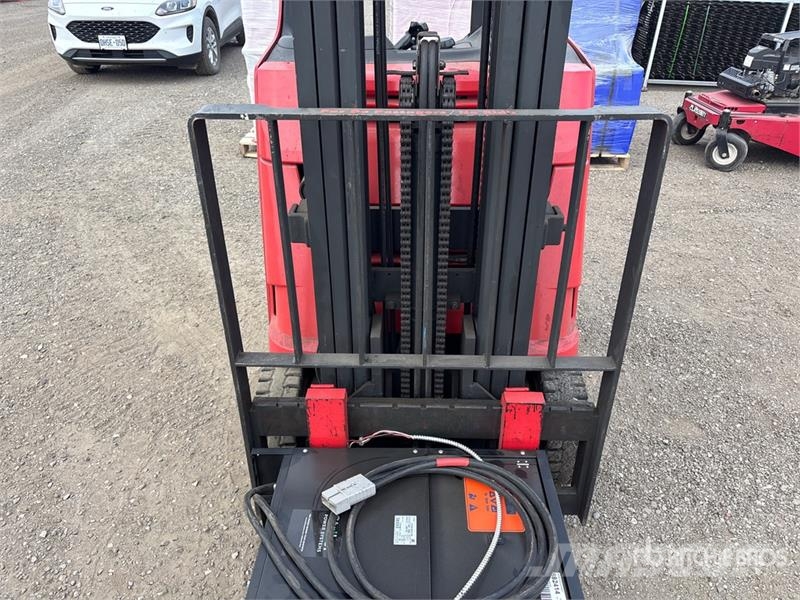 Raymond 415-C35TT 3500 lb Electric Forklift Elektriskie autoiekrāvēji
