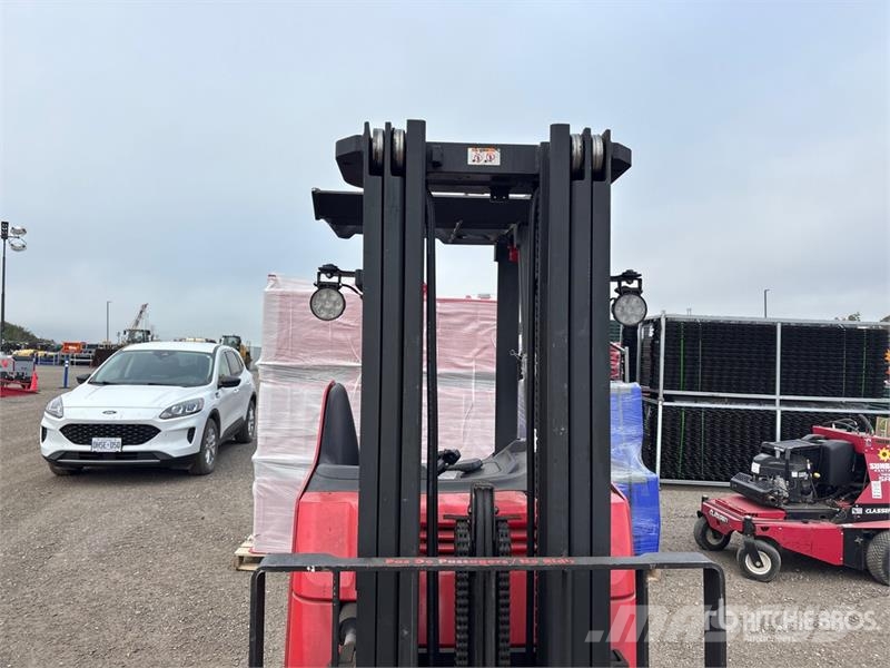 Raymond 415-C35TT 3500 lb Electric Forklift Elektriskie autoiekrāvēji