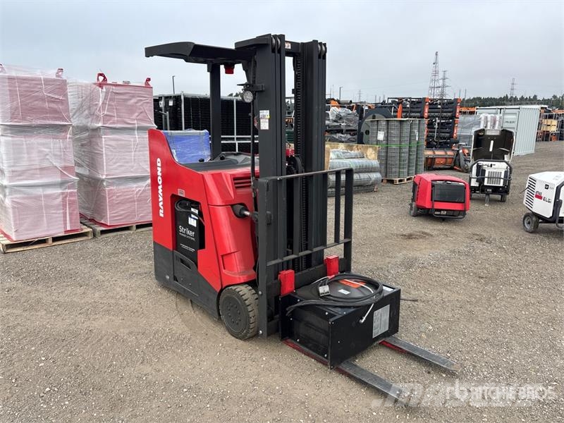 Raymond 415-C35TT 3500 lb Electric Forklift Elektriskie autoiekrāvēji