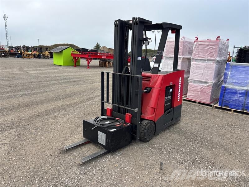Raymond 415-C35TT 3500 lb Electric Forklift Elektriskie autoiekrāvēji