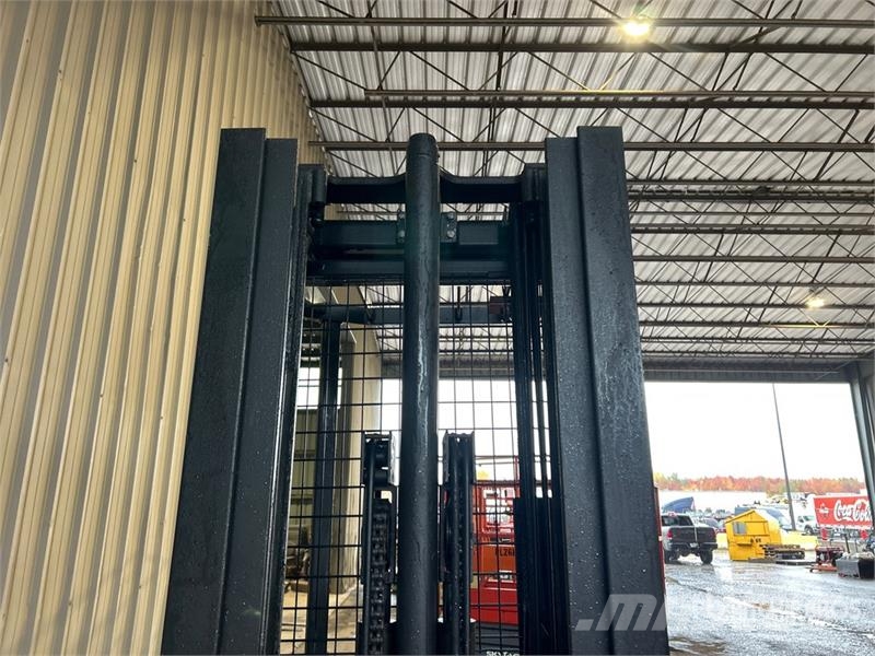 Raymond EZ R40TT 4500 lb Order Picker Preparadoras de encomendas de média elevação