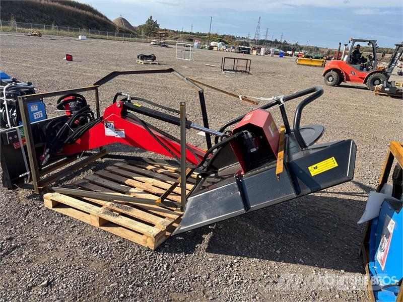 Raytree RABC44 44 in Articulating Skid Steer Brush 牽引式モア/芝刈り機