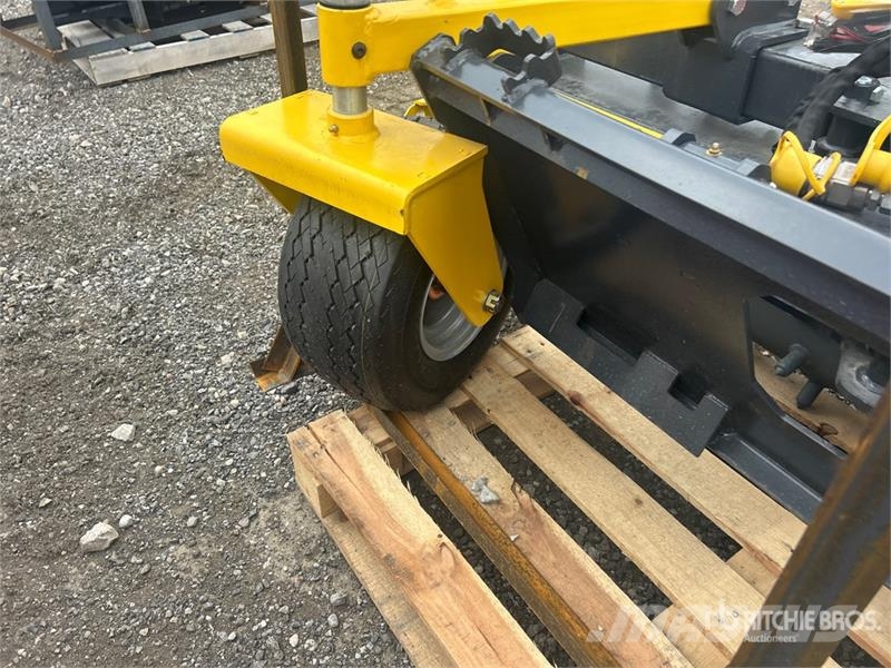 Raytree RMSC78S 78 in Soil Conditioner Skid Steer Pöyhimet ja haravat