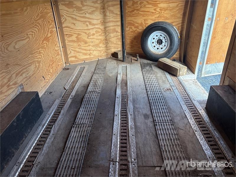 RC 14 ft T/A Enclosed Trailer Remorque Fourgon