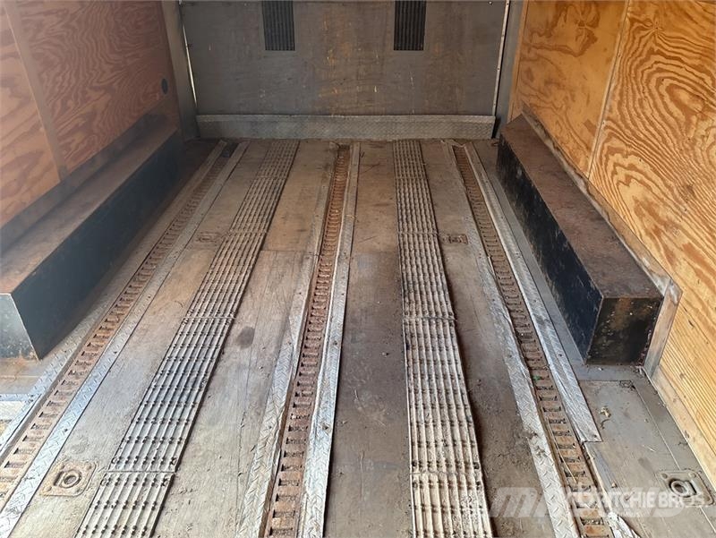 RC 14 ft T/A Enclosed Trailer Remorque Fourgon
