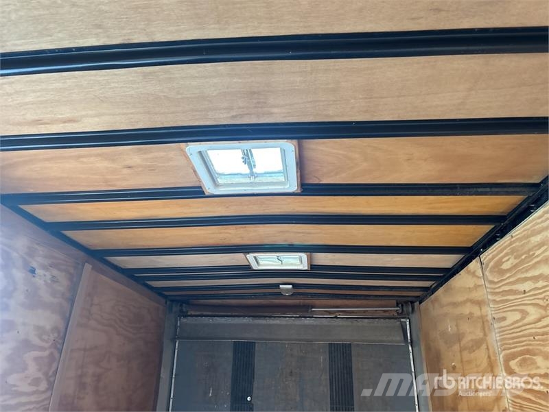 RC 14 ft T/A Enclosed Trailer Remorque Fourgon