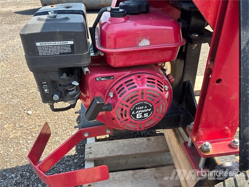 Red Roo Runner RRF40TL Gasoline Log Splitter قطاعات وقسامات خشب