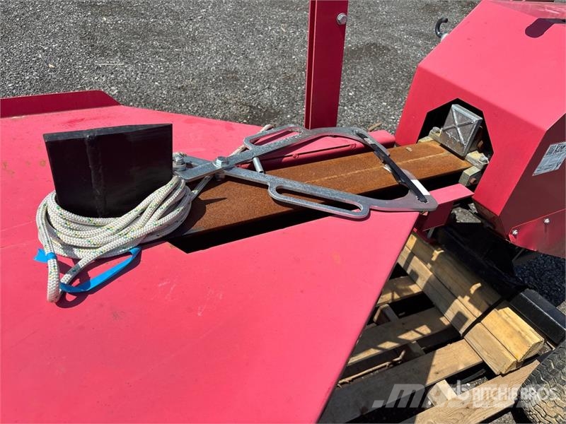 Red Roo Runner RRF40TL Gasoline Log Splitter قطاعات وقسامات خشب