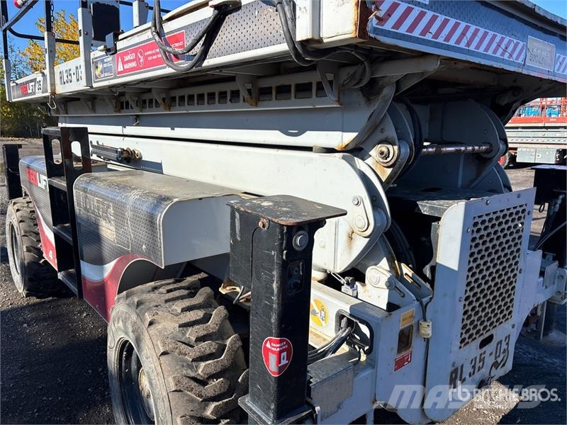 Redlift RL35 4x4 Diesel Scissor Lift Schaarhoogwerkers