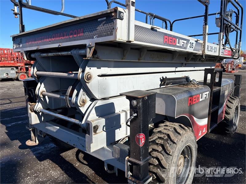  Redlift RL35 4x4 Diesel Scissor Lift Schaarhoogwerkers