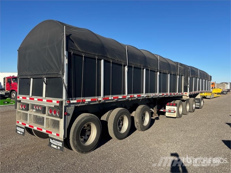 Reitnouer 28 ft Quad/A B-Train Lead Flatbed Trailer Прицепы-платформы/боковая разгрузка