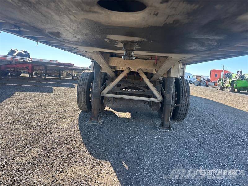Reitnouer 28 ft Quad/A B-Train Lead Flatbed Trailer Прицепы-платформы/боковая разгрузка