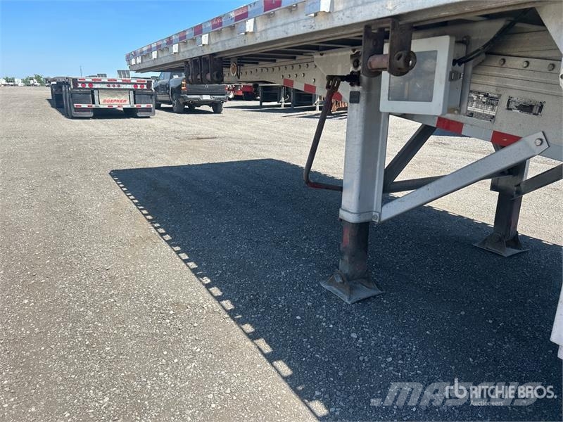 Reitnouer 28 ft Super B-Train Lead Flatbed Trailer مقطوروات مسطحة/مفصلية الجوانب