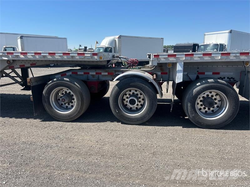 Reitnouer 28 ft Super B-Train Lead Flatbed Trailer مقطوروات مسطحة/مفصلية الجوانب
