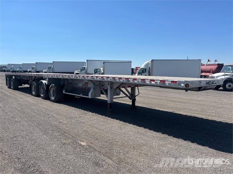 Reitnouer 28 ft Super B-Train Lead Flatbed Trailer مقطوروات مسطحة/مفصلية الجوانب