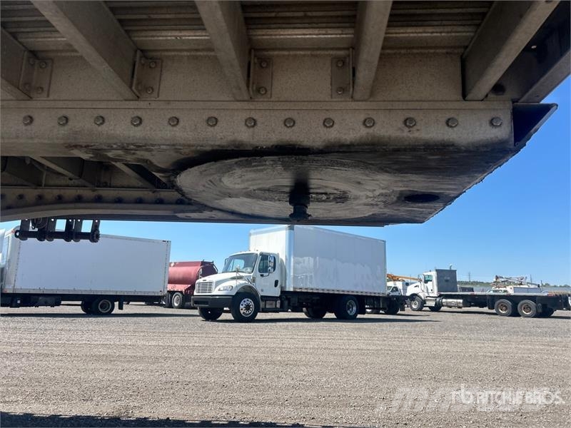 Reitnouer 28 ft Super B-Train Lead Flatbed Trailer مقطوروات مسطحة/مفصلية الجوانب