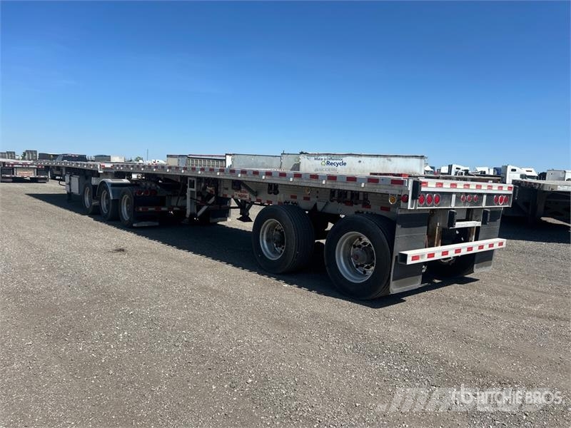 Reitnouer 28 ft Super B-Train Lead Flatbed Trailer مقطوروات مسطحة/مفصلية الجوانب