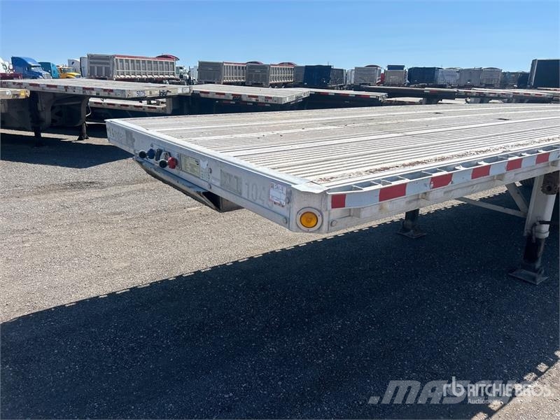 Reitnouer 28 ft Super B-Train Lead Flatbed Trailer مقطوروات مسطحة/مفصلية الجوانب