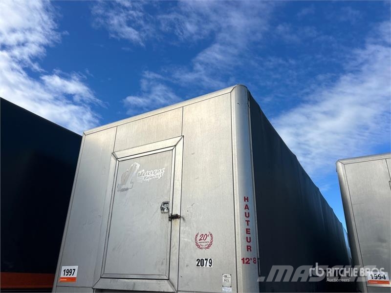 Reitnouer 48 ft T/A Curtain Side Trailer Rimorchi centinati