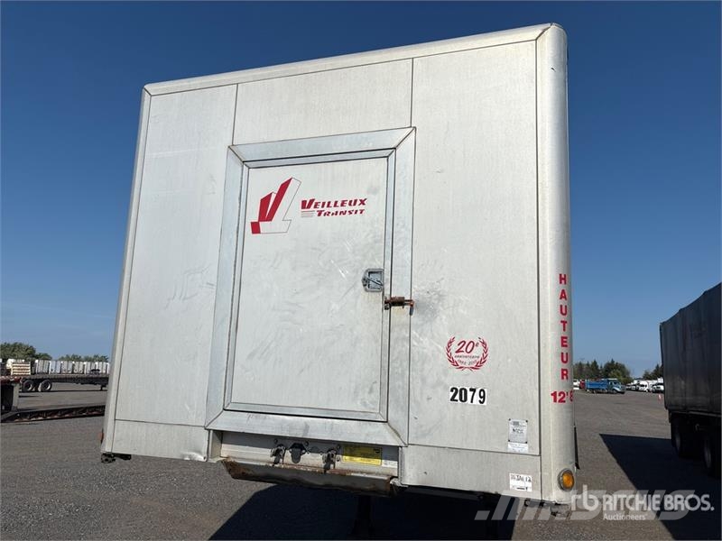 Reitnouer 48 ft T/A Curtain Side Trailer Curtainsideranhänger