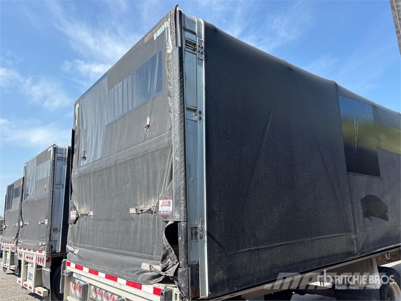Reitnouer 48 ft T/A Curtain Side Trailer Curtainsideranhänger