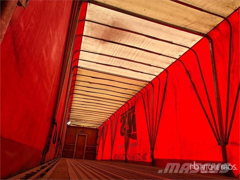 Reitnouer 53 ft T/A Curtain Side Trailer Curtainsideranhänger