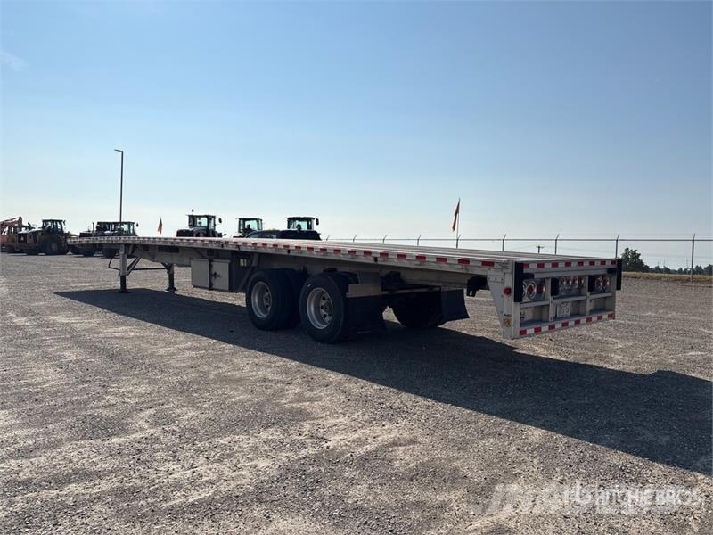Reitnouer 53 ft T/A Flatbed Trailer Planhengere