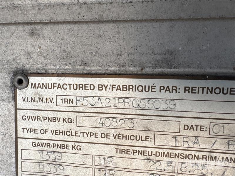 Reitnouer 53 ft T/A Flatbed Trailer Planhengere