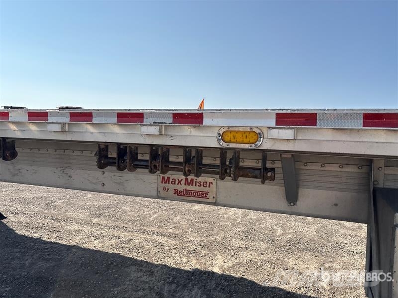 Reitnouer 53 ft T/A Flatbed Trailer Planhengere