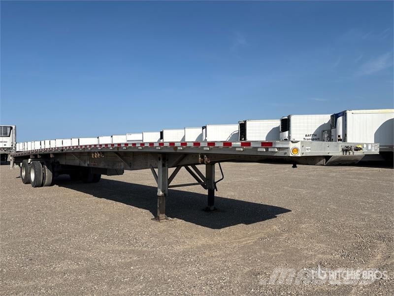 Reitnouer 53 ft T/A Flatbed Trailer Planhengere