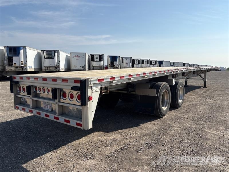 Reitnouer 53 ft T/A Flatbed Trailer Planhengere