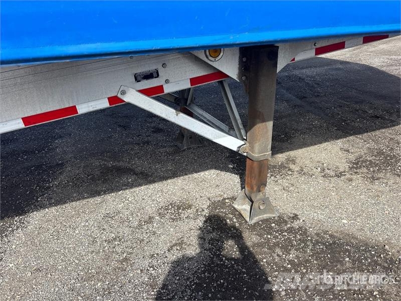 Reitnouer 53 ft T/A Spread Axle Curtain Side Trailer Schuifzeilopbouw