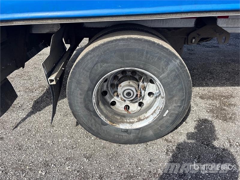 Reitnouer 53 ft T/A Spread Axle Curtain Side Trailer Schuifzeilopbouw