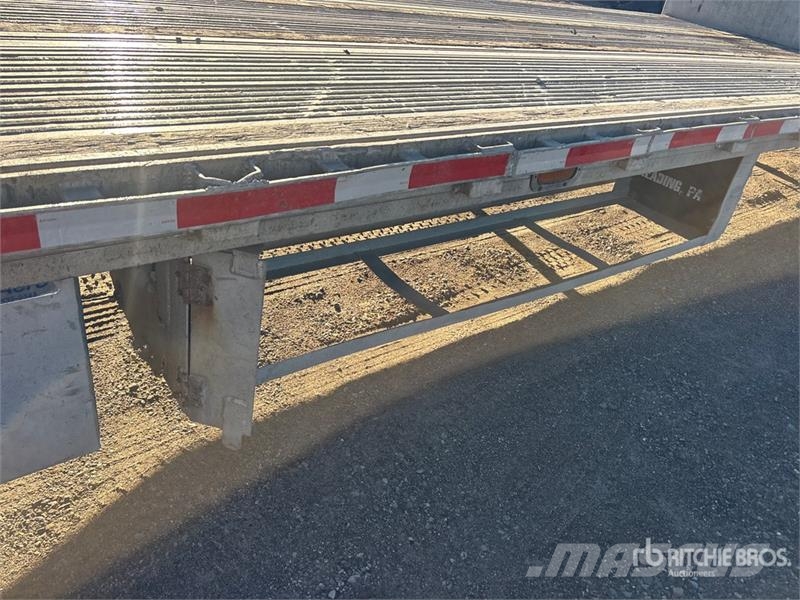 Reitnouer 53 ft Tri/A Step Deck Trailer 平板拖车