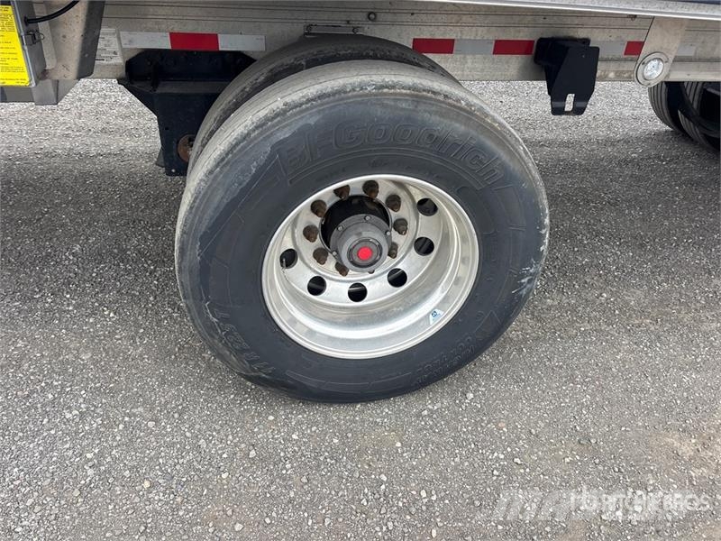 Reitnouer CK90 53 ft T/A Spread Axle Curtain Side Trailer Tovarne prikolice sa ciradom