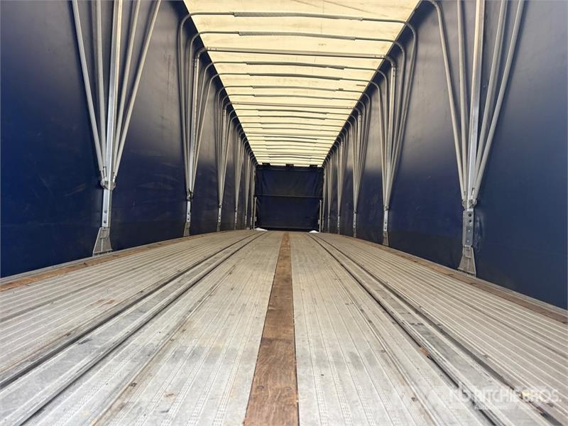 Reitnouer CK90 53 ft T/A Spread Axle Curtain Side Trailer Tovarne prikolice sa ciradom