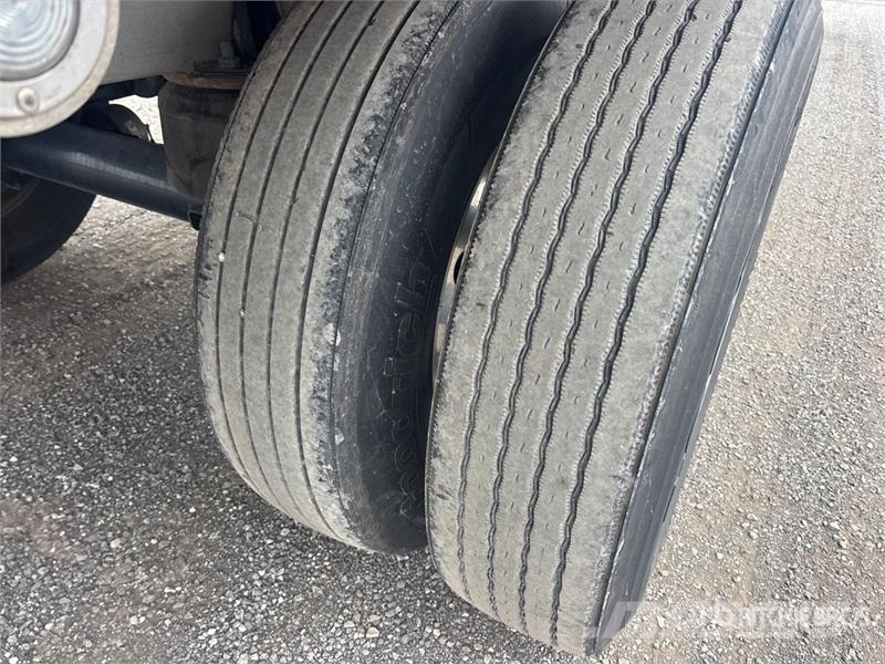 Reitnouer CK90 53 ft T/A Spread Axle Curtain Side Trailer Rimorchi centinati