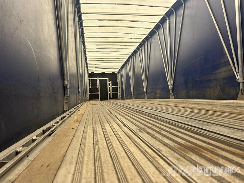 Reitnouer CK90 53 ft T/A Spread Axle Curtain Side Trailer Rimorchi centinati