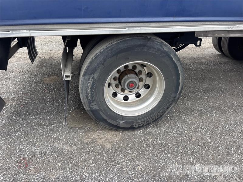 Reitnouer CK90 53 ft T/A Spread Axle Curtain Side Trailer Tovarne prikolice sa ciradom