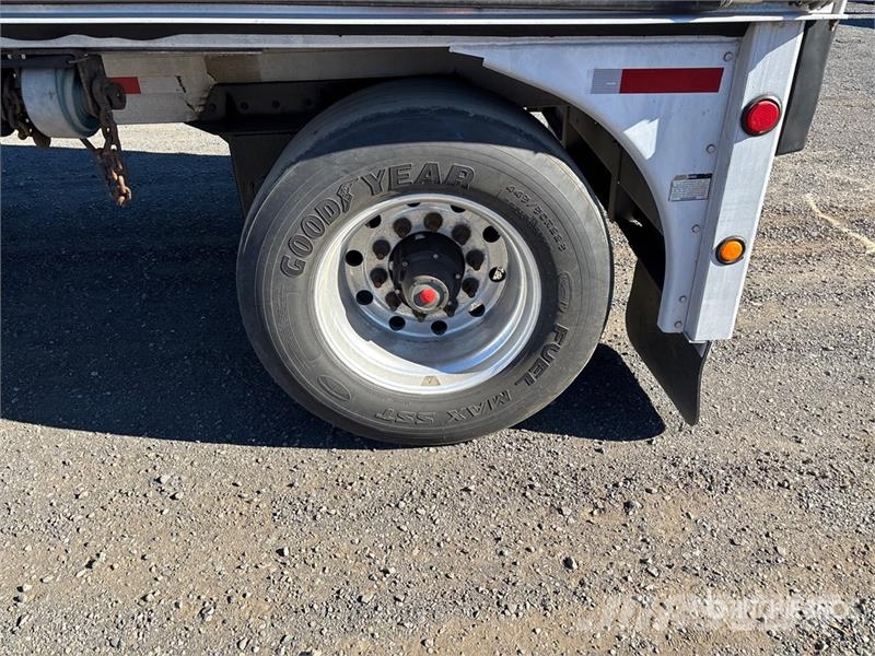 Reitnouer Max Miser Curtainsider trailers