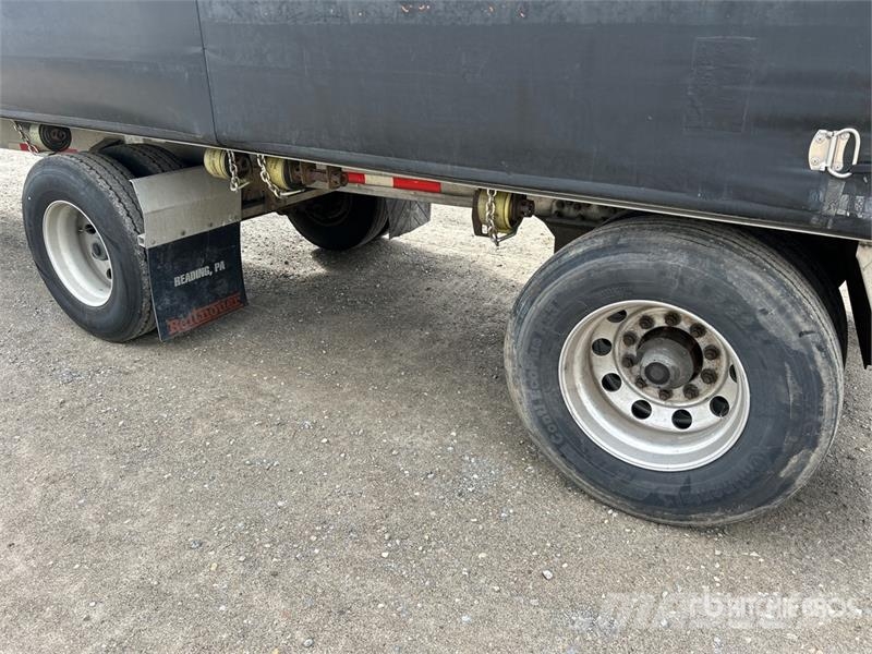 Reitnouer MaxMiser 48 ft T/A Spread Axle Curtain Side Traile Curtainsideranhänger