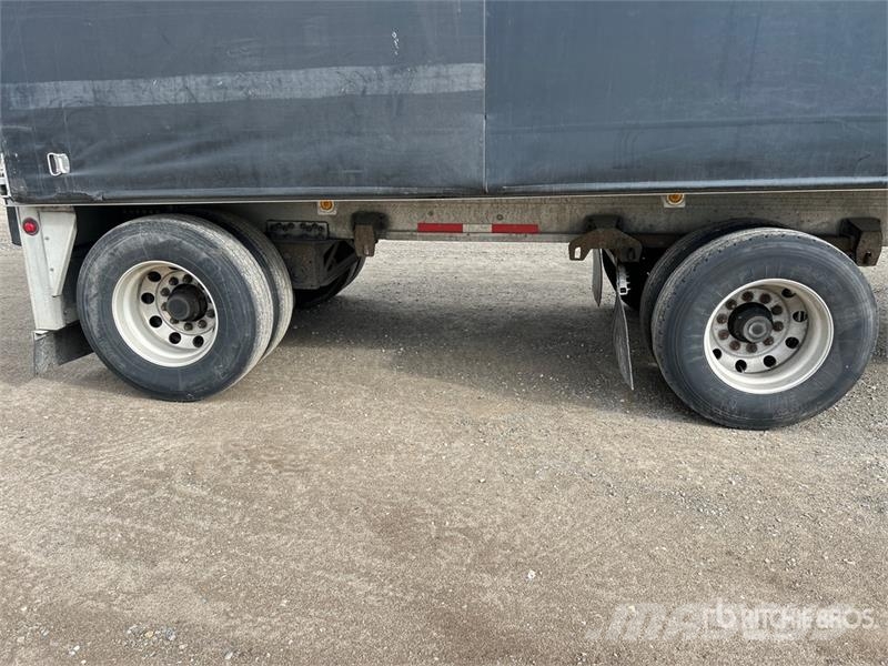 Reitnouer MaxMiser 48 ft T/A Spread Axle Curtain Side Traile Curtainsideranhänger
