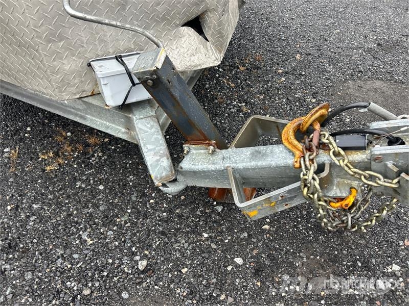 Remeq 14 ft T/A Utility Trailer (Inoperable) Autre remorque