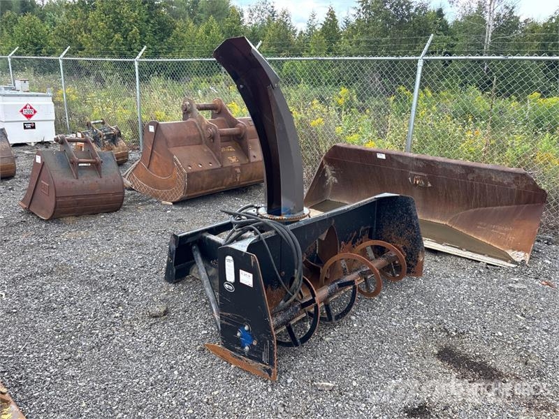Renegade 6 ft 2 in 1 Way Hydraulic Snow Blower - F Snøfresere