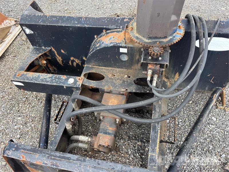 Renegade 6 ft 2 in 1 Way Hydraulic Snow Blower - F Snøfresere