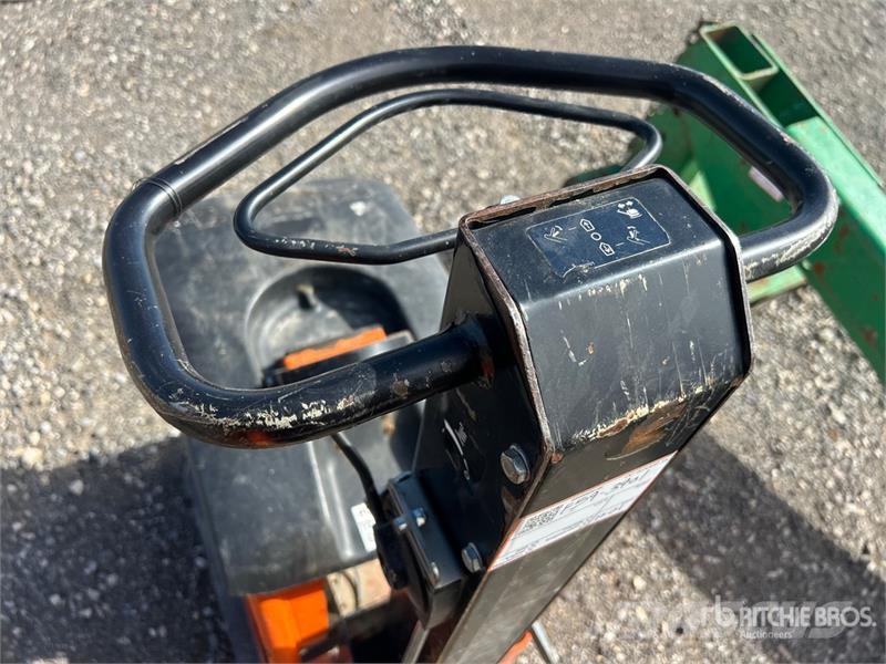  Rentquip RP204 Reversible Vibratory Plate Compacto Vibrator compactors