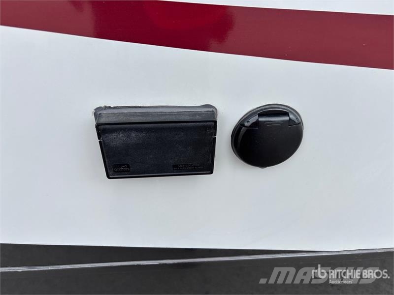 REV Dynamax 24RB Motor Home Avtodomi in počitniške prikolice