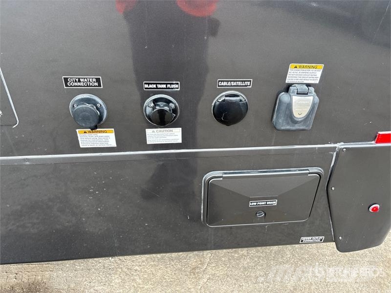REV Dynamax 24RB Motor Home Avtodomi in počitniške prikolice